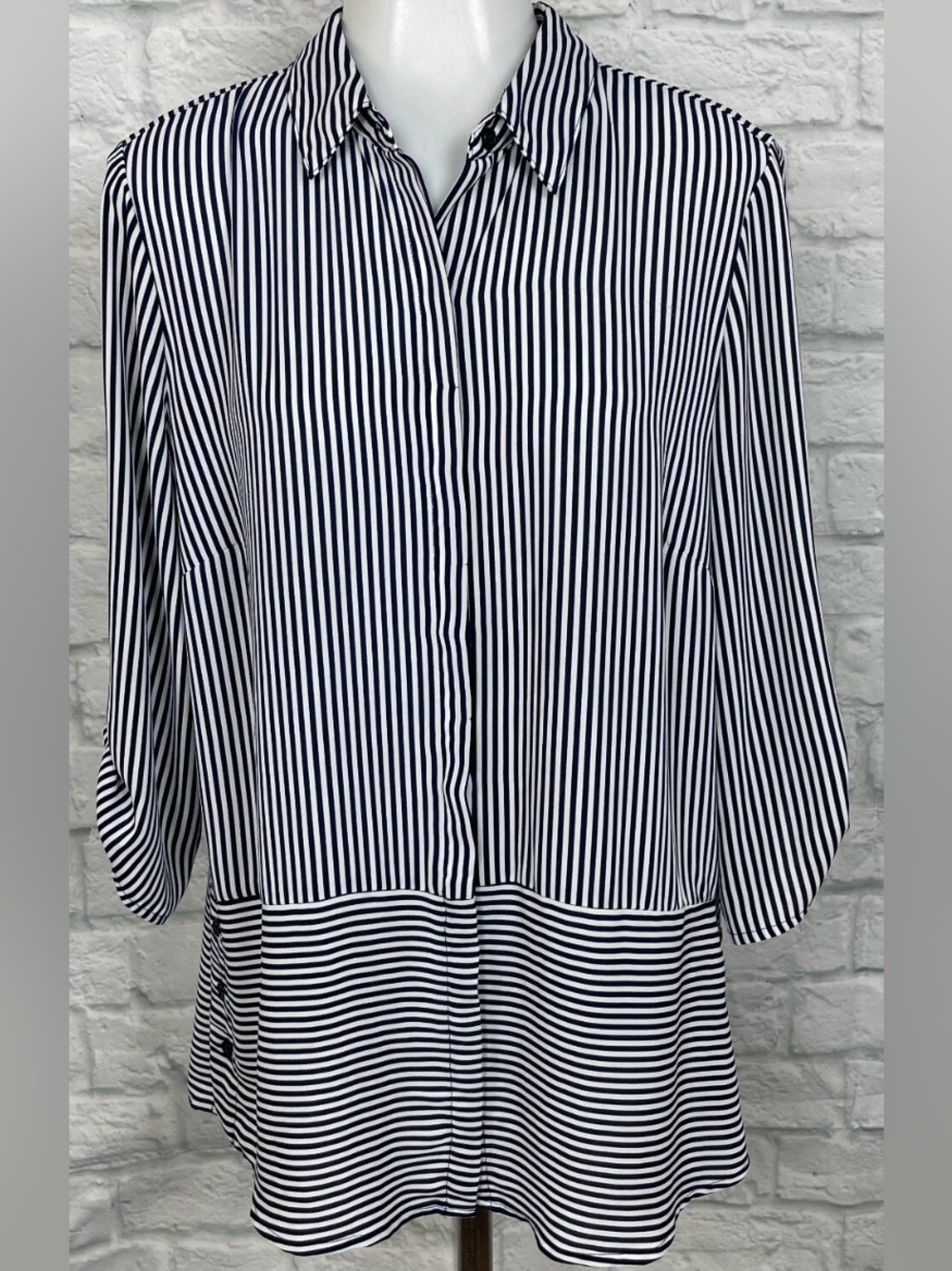 Chico's 2 (Women's Large) Blouse Striped Navy Blue White Button-Front tunic